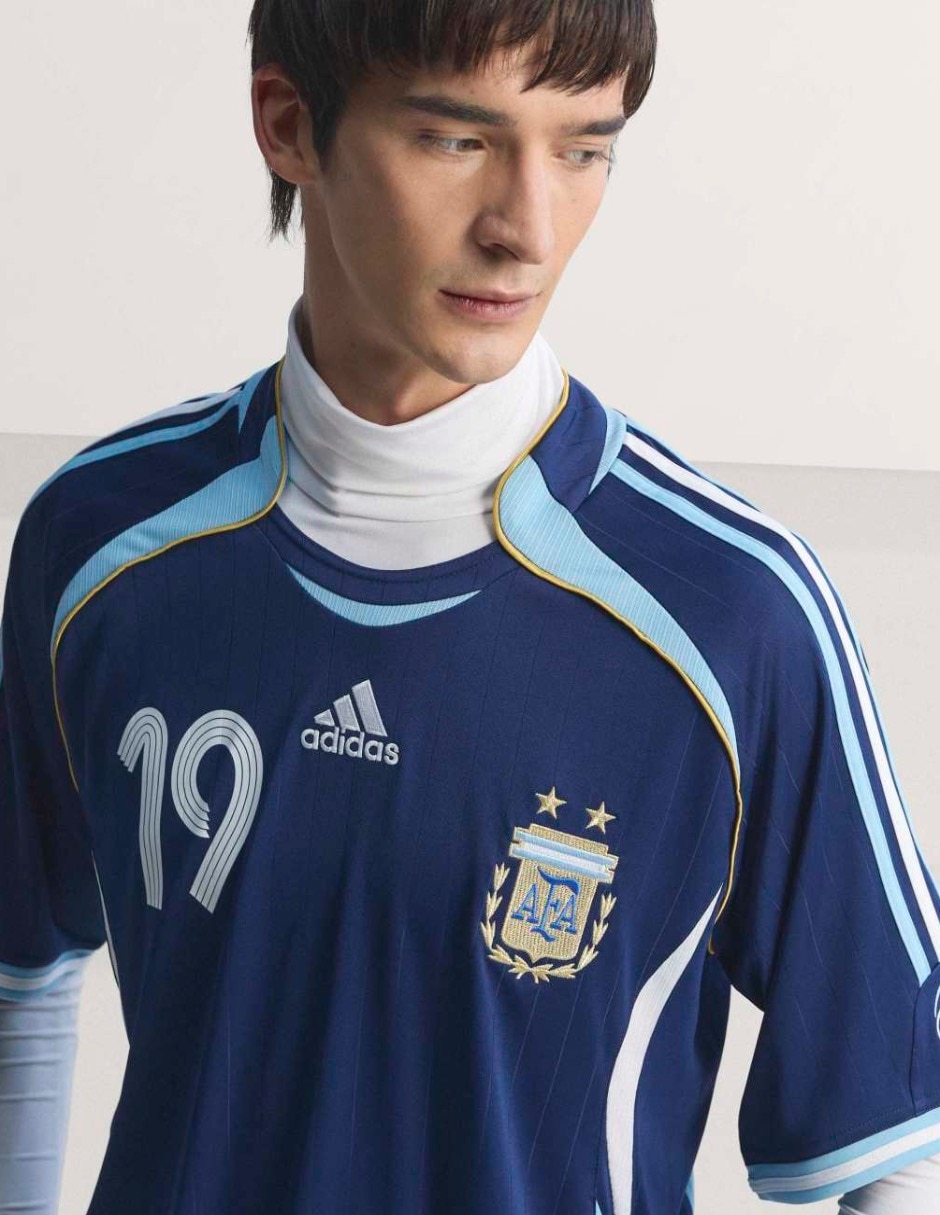 Playera Adicolor cuello redondo para hombre 4