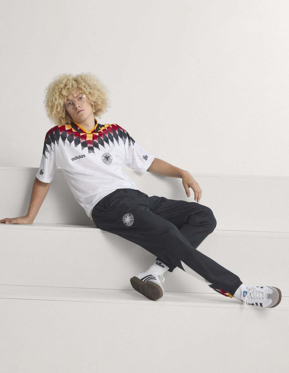 Pants regular FIFA World Cup con elástico para hombre