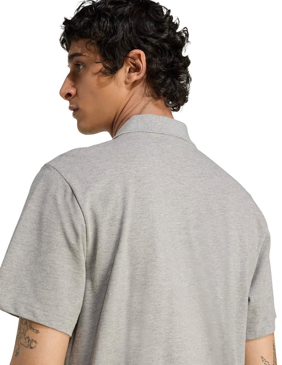 Playera tipo polo Trefoil Essentials para hombre 6