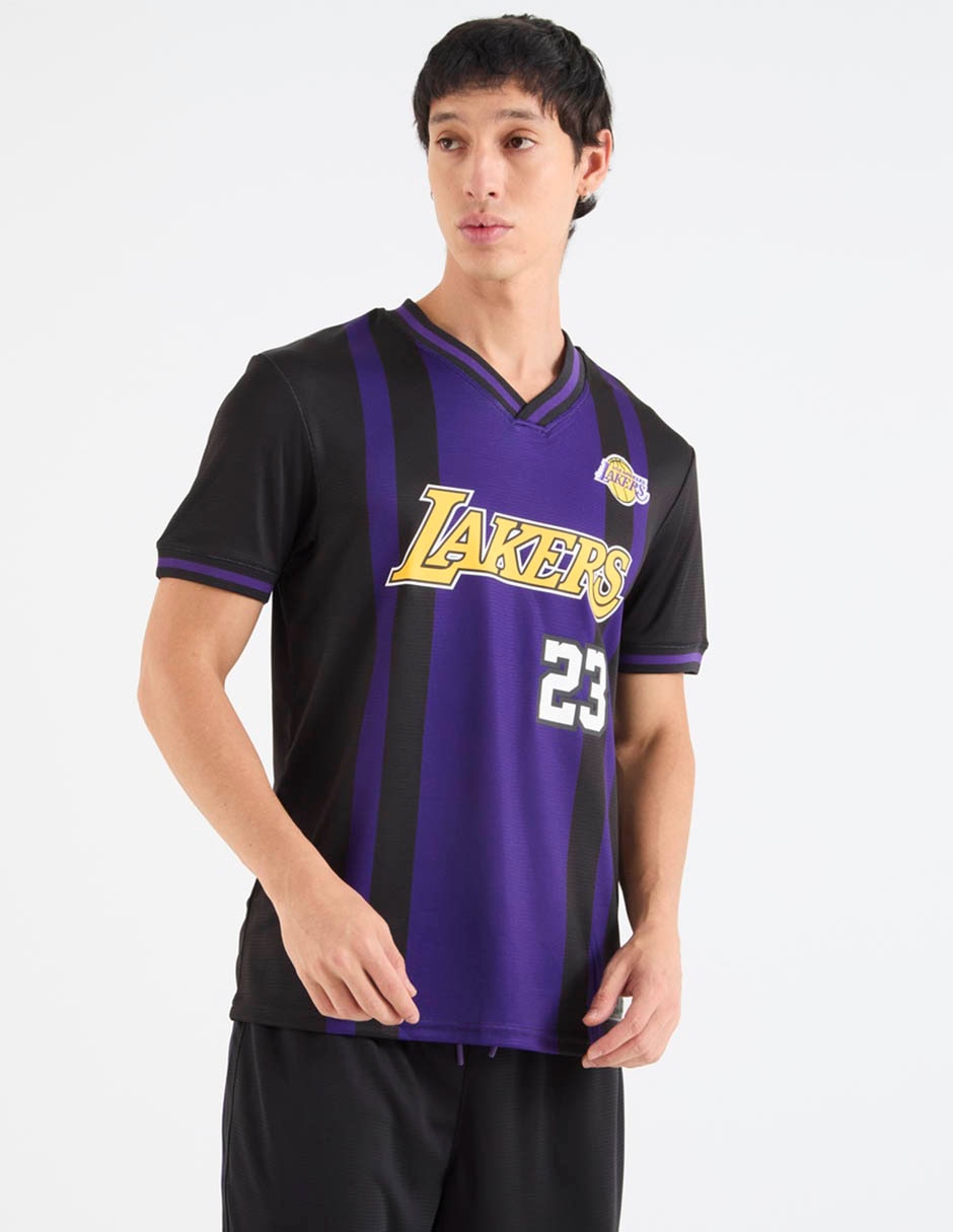 Playera cuello V para hombre 5