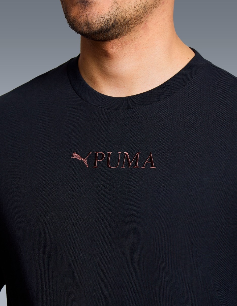 Playera wardrobe ess downtown relaxed graphic tee cuello redondo para hombre 4