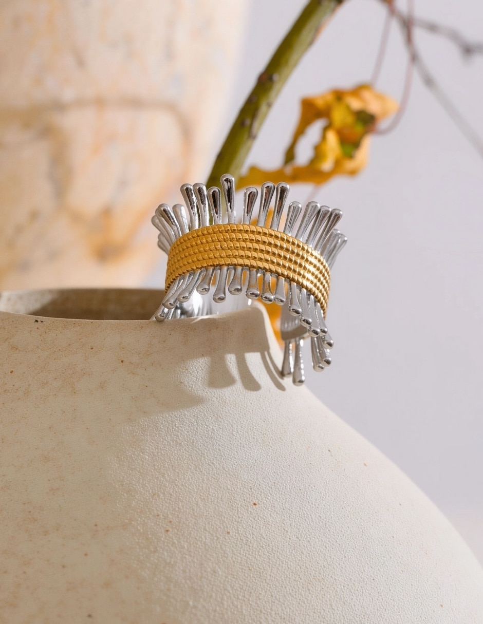 Anillo Yoiko Coral baño de oro