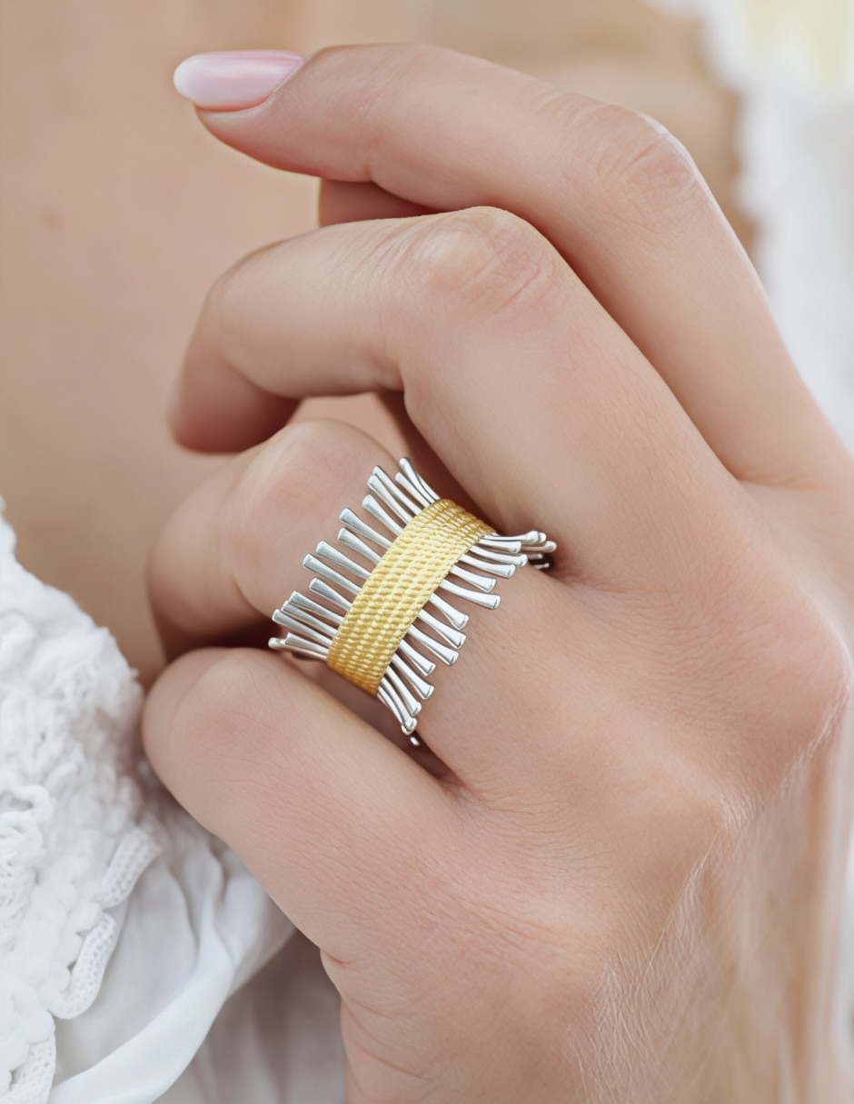 Anillo Yoiko Coral baño de oro